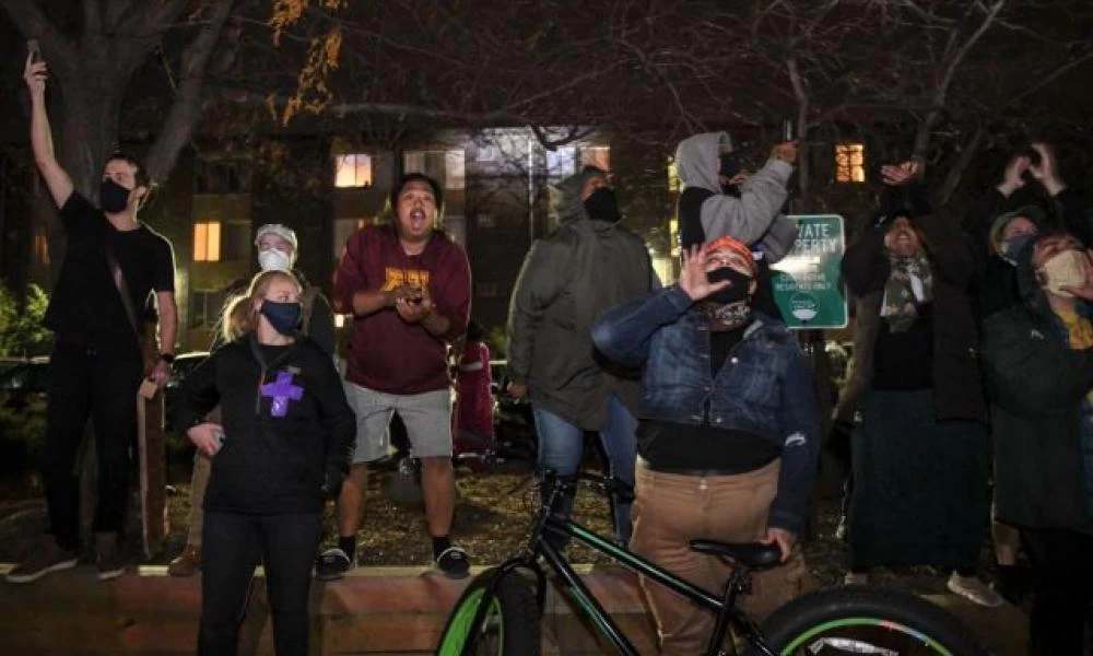 Εκλογές ΗΠΑ: Επεισόδια και συλλήψεις σε Μινεσότα και Πόρτλαντ (βίντεο)